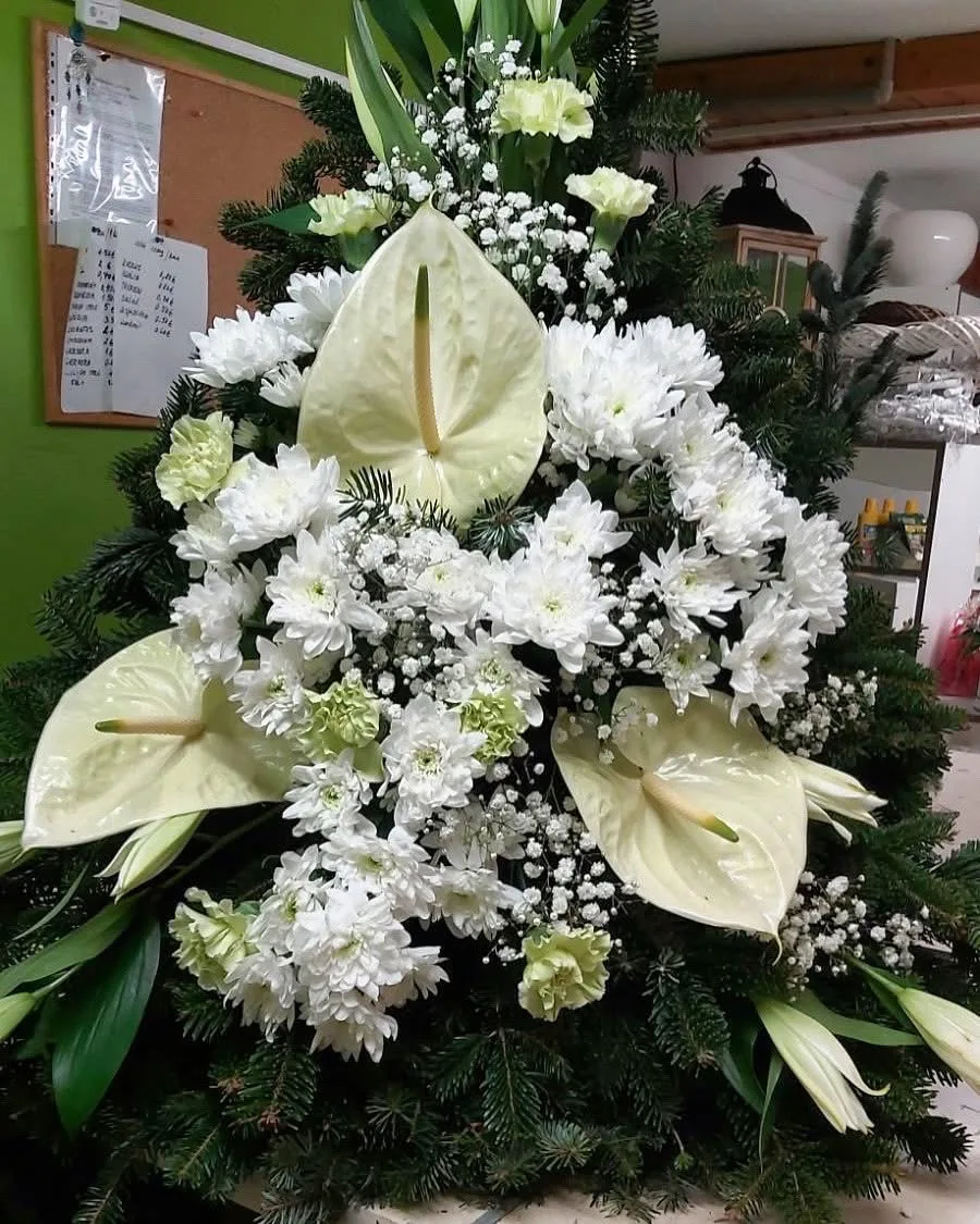 Sympathy arrangement